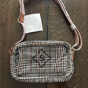 Thirty-One All Zipped Up Crossbody Plaid About You Weave NWT